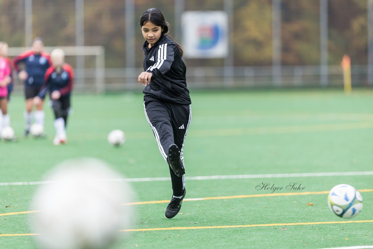 Bild 69 - wCJ VfL Pinneberg - Eimsbuettler TV : Ergebnis: 0:3